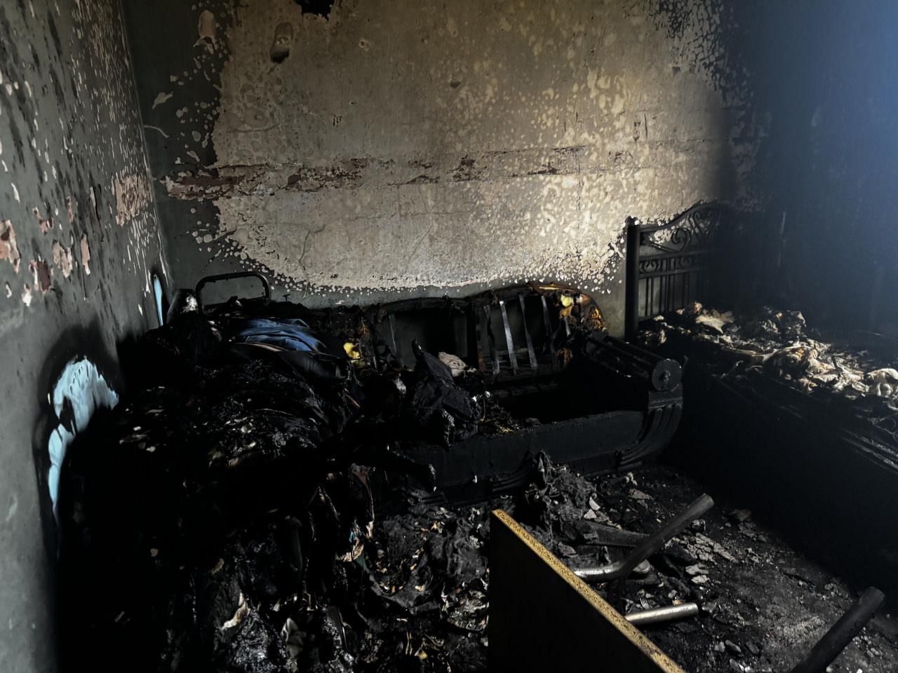 Kırklareli'nin Babaeski ilçesinde bir evde çıkan yangında 1 kişi hayatını kaybetti, 1 kişi yaralandı.