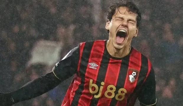 9.5 ay sonra çıktığı ilk maçta '45 saniyede' gol atmıştı! Enes Ünal İngiltere'yi salladı