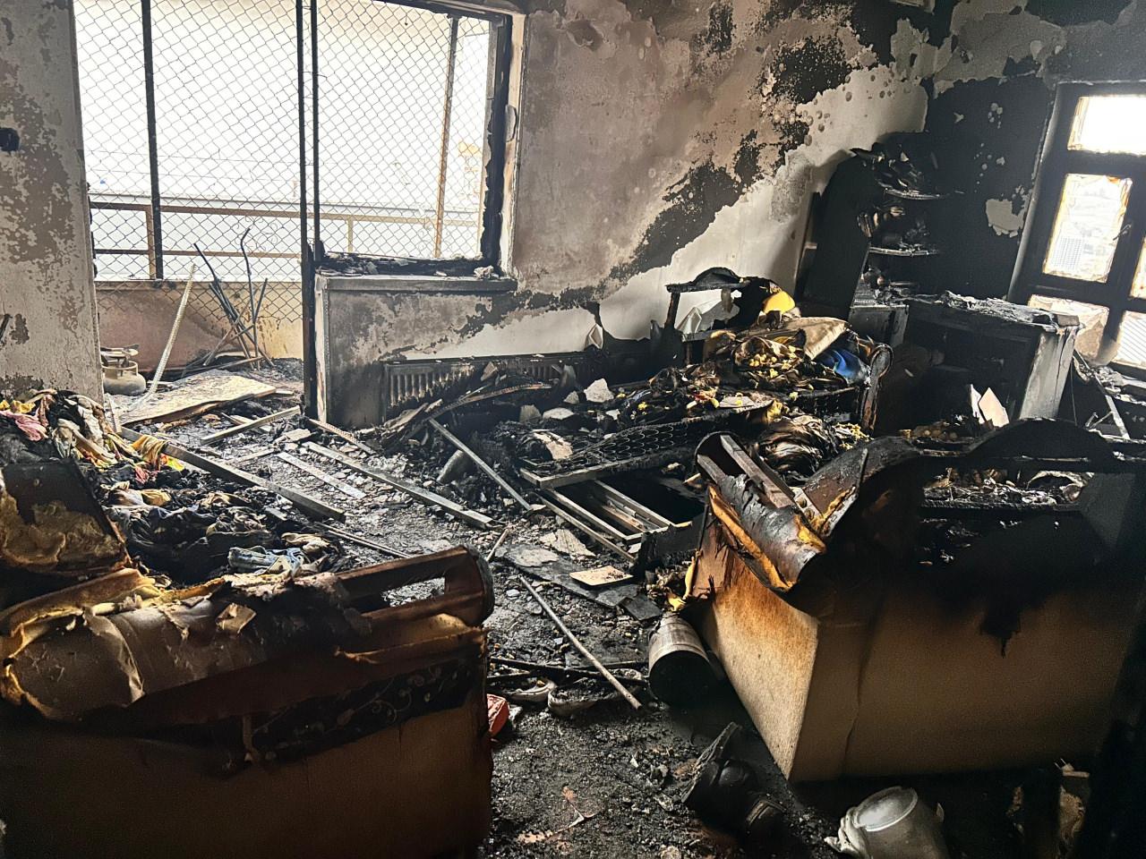 Evde maddi hasar meydana geldi.