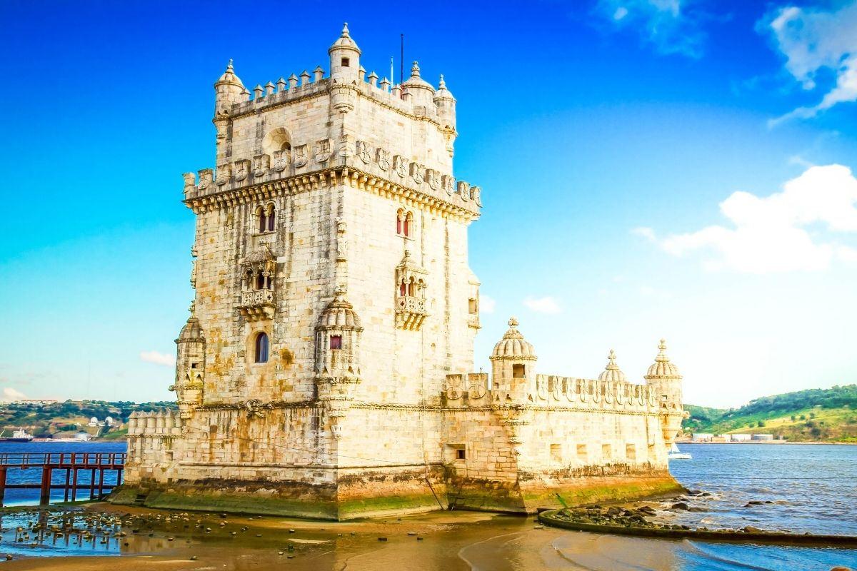 BELÉM: ATLANTİK’İN EŞİĞİNDE BİR DÜNYA