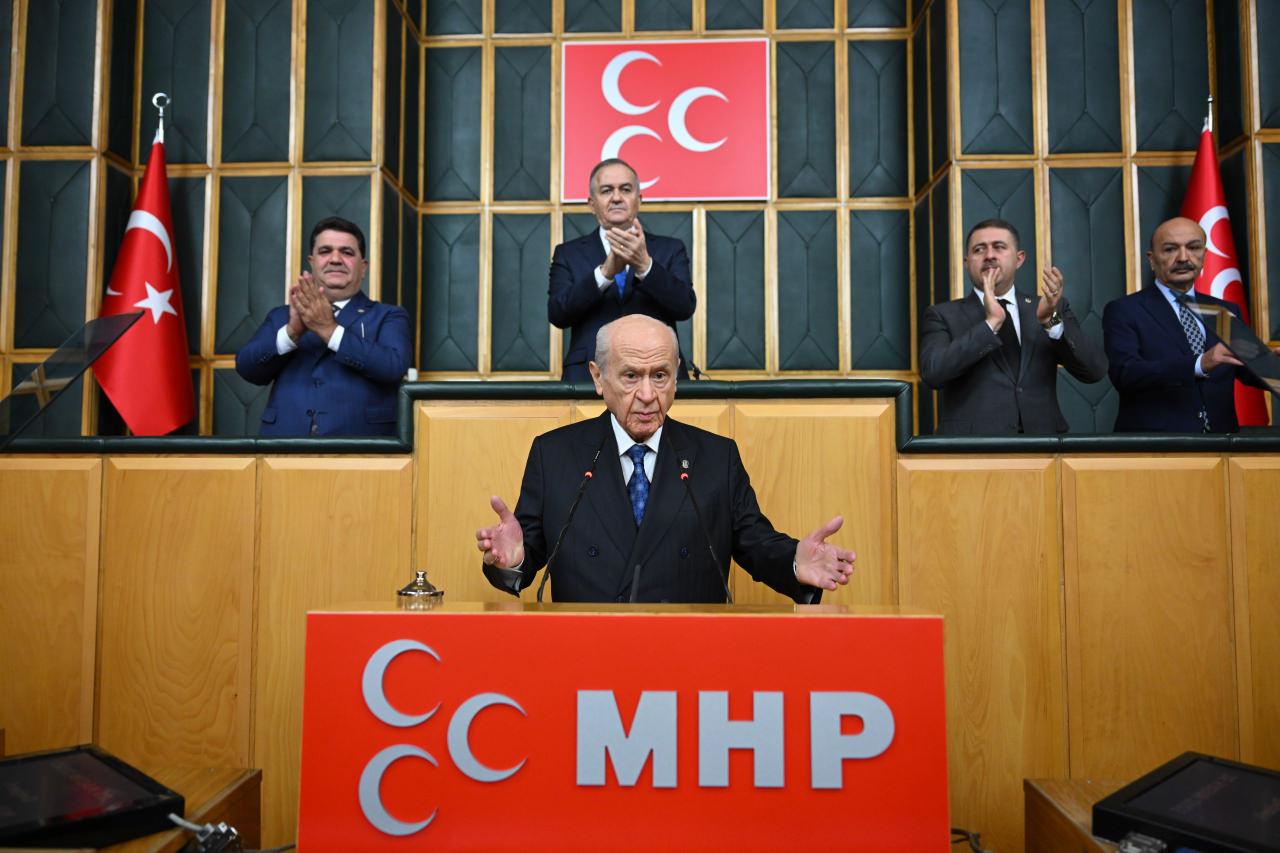 Milliyetçi Hareket Partisi (MHP) Genel Başkanı Devlet Bahçeli (sol 2), partisinin TBMM Grup Toplantısı'na katıldı.