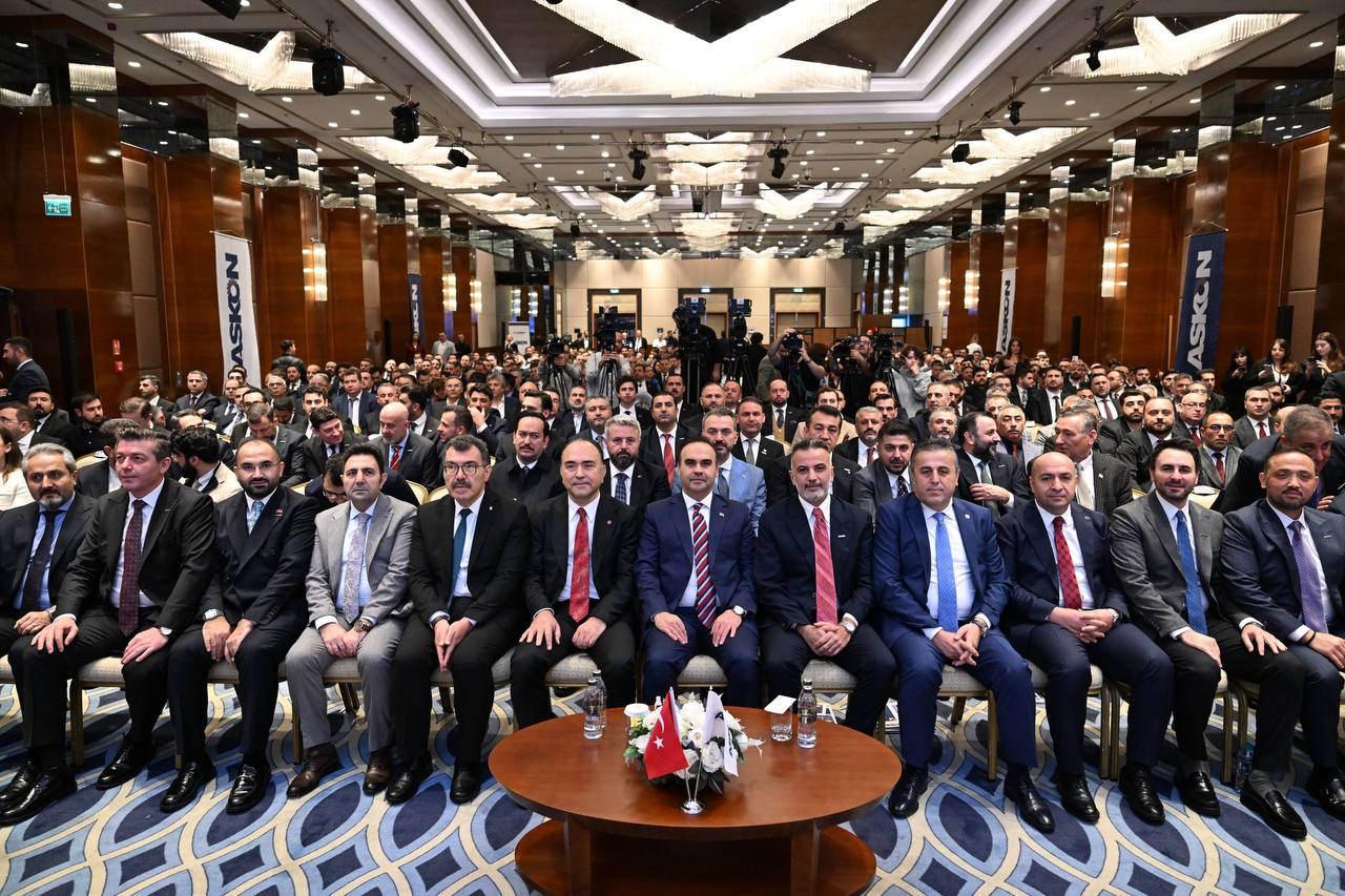 Program yoğun bir katılımla gerçekleşti