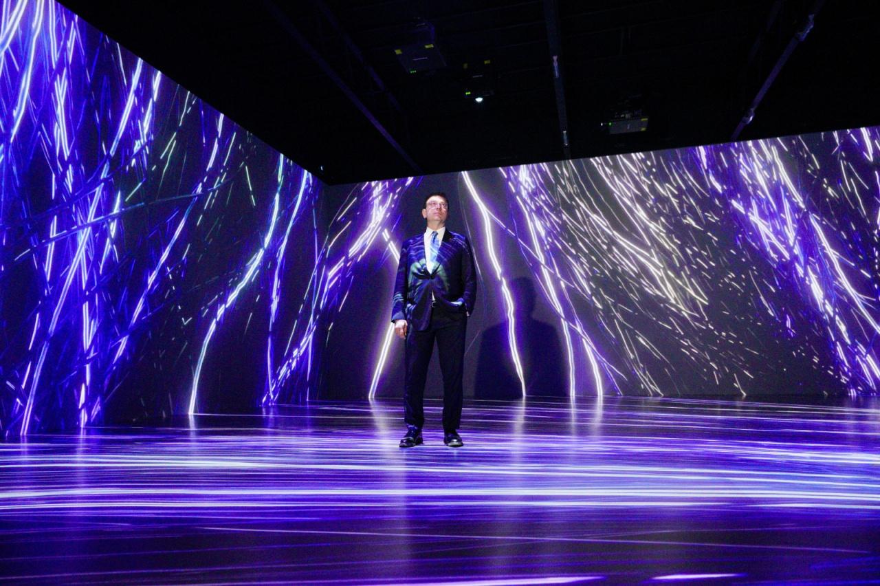 Dijital Deneyim Müzesi açılışında eski İBB Başkanı Ekrem İmamoğlu