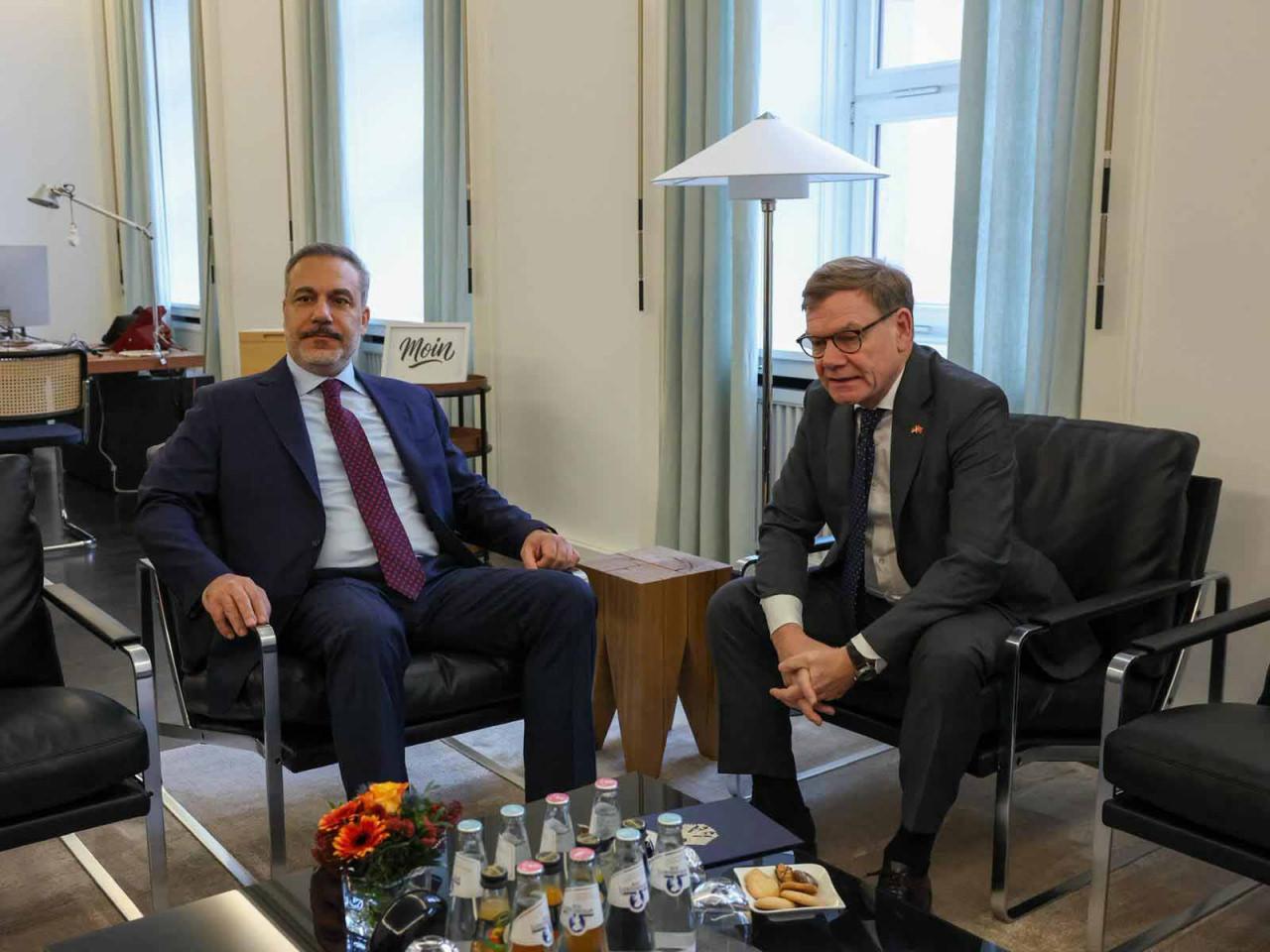 Almanya Dışişleri Bakanı Johann Wadephul, Dışişleri Bakanı Hakan Fidan