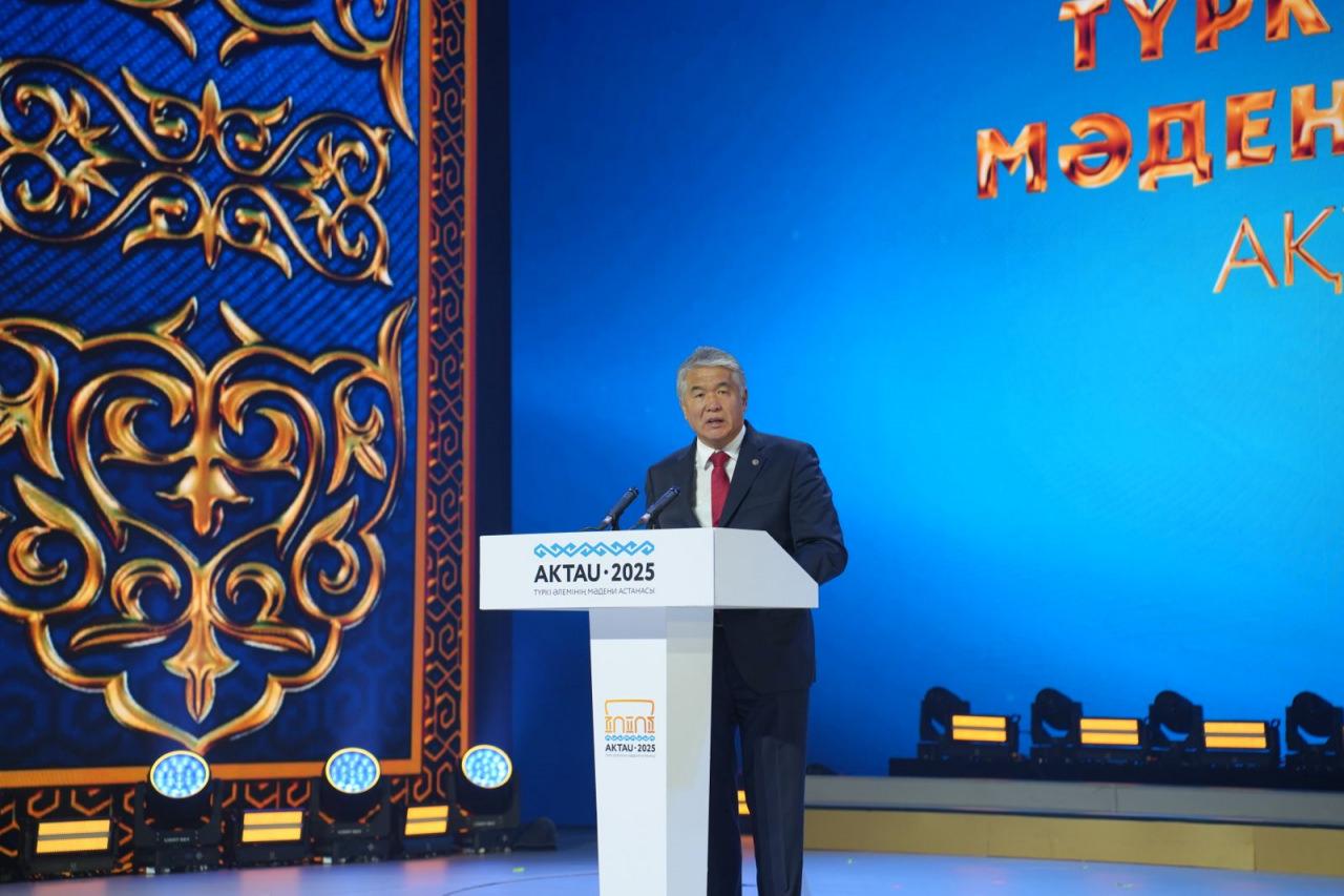 TÜRKSOY Genel Sekreteri Sultan Raev