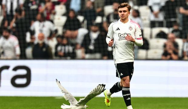 Beşiktaş'ta sol bek problemi büyüyor! Rıdvan Yılmaz sakatlandı