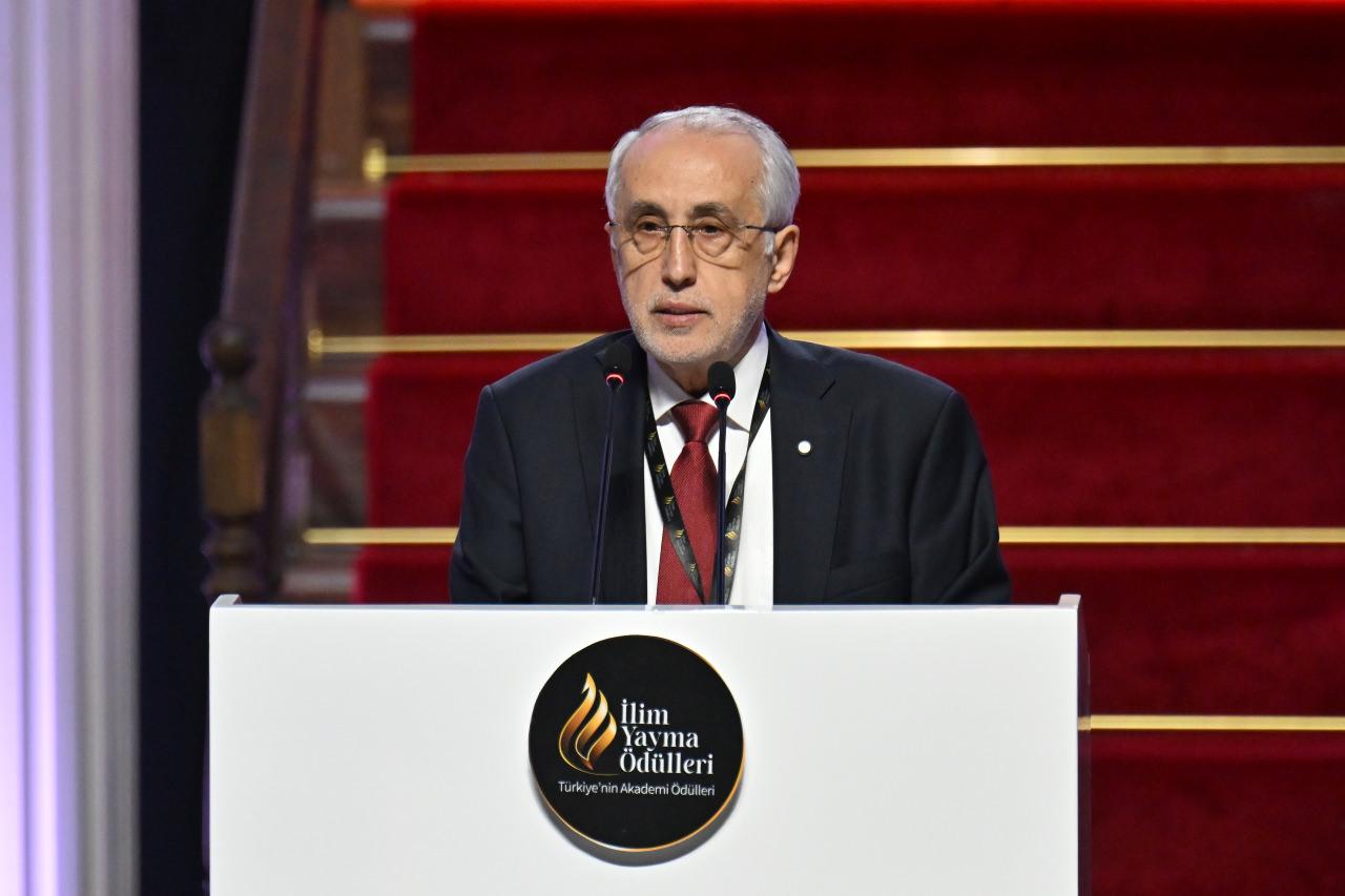 İlim Yayma Cemiyeti Başkanı Yusuf Tülün.