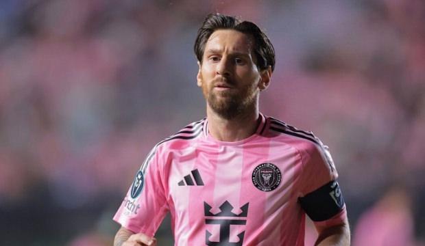 Futbol dünyasında bir ilk! Çeyrek finalde 1 gol 3 asistle parladı! Messi tarihe geçti