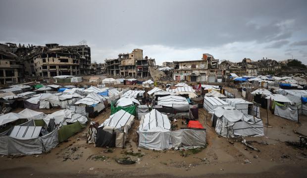 Gazze'de insani kriz derinleşiyor: Can kaybı 70 bine yaklaştı