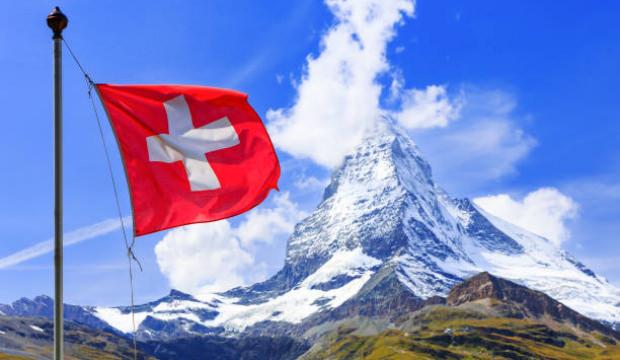 İsviçre  kadınlar için zorunlu askerliği tartışıyor! Referanduma gidiyorlar! 