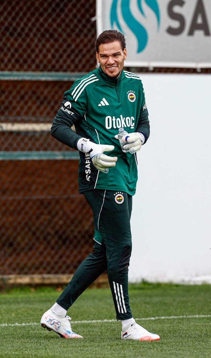Fenerbahçe kalecisi Ederson