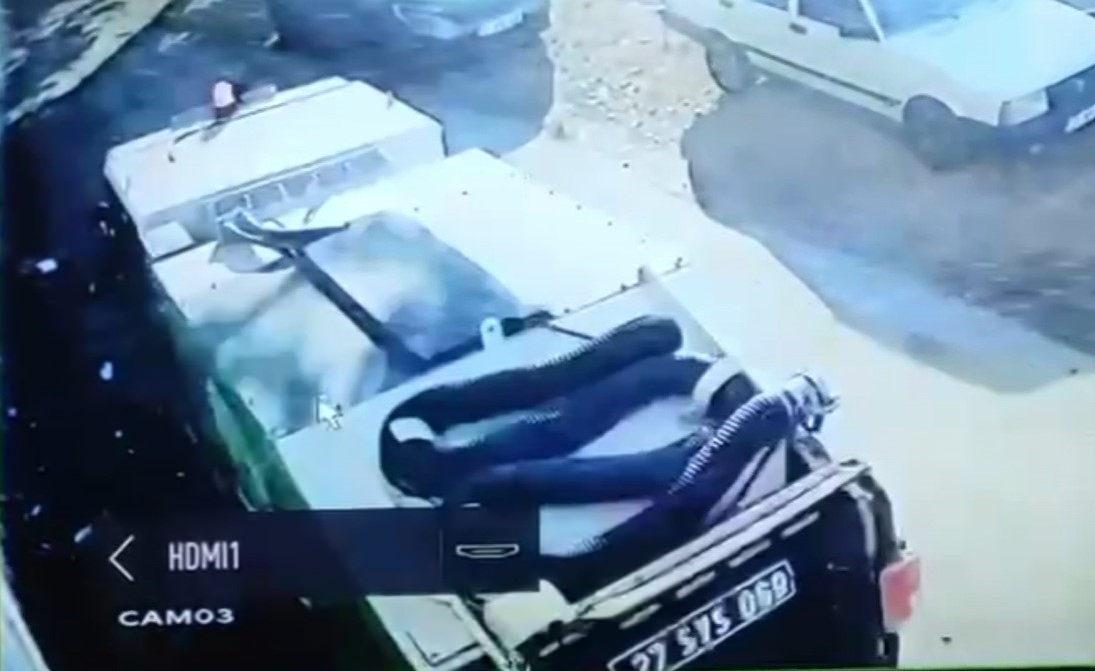 4 bileziğin çöp arabası tarafından süpürüldüğü anlar.