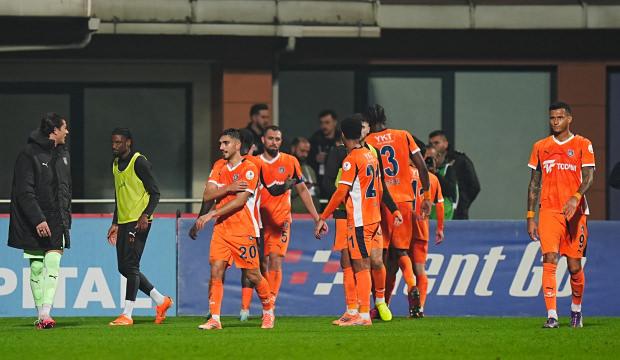 Semt derbisinde kazanan Başakşehir! 