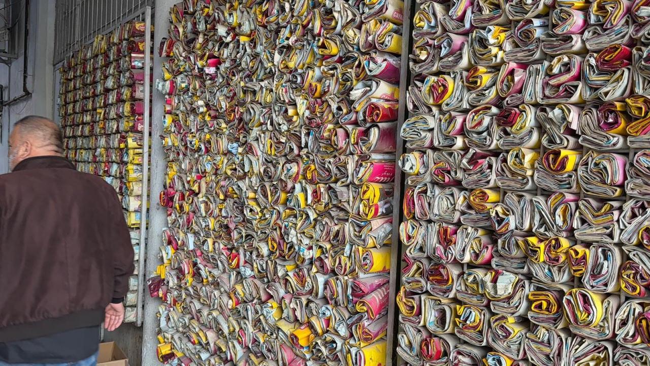 Biriktirilen çay paketlerini müşteriler rahatlıkla görebiliyor. 