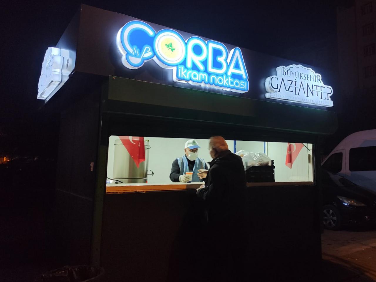 Her sabah 15 bin çorba ikram ediliyor.