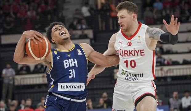 Milli Takım'da yıldız oyuncu kadrodan çıkarıldı