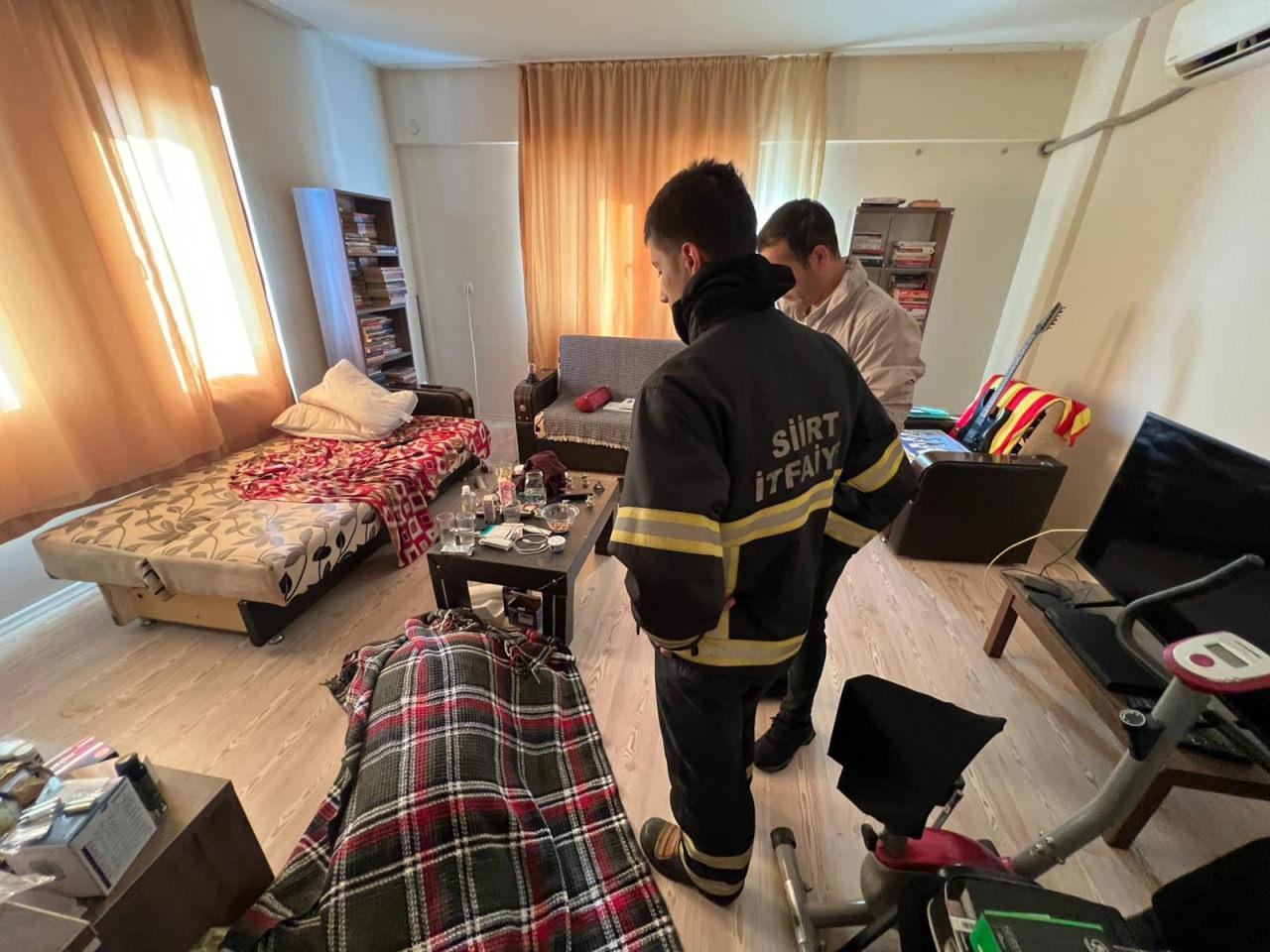 Öğretim görevlisinin ölü olarak bulunduğu lojmanı