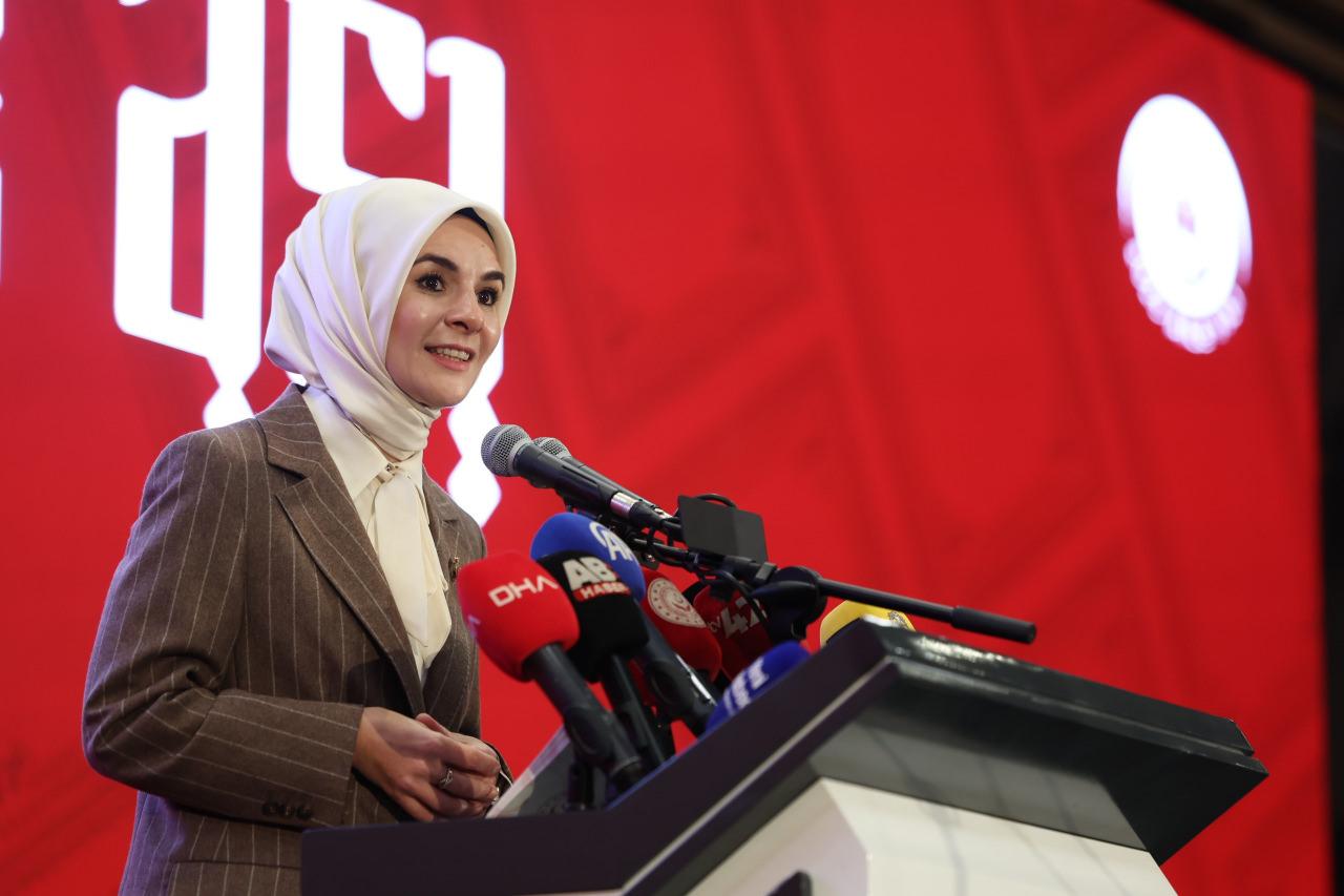 Aile ve Sosyal Hizmetler Bakanı Mahinur Özdemir Göktaş