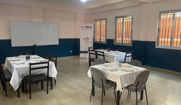 Gineli Bakan'dan TİKA projesine övgü dolu sözler