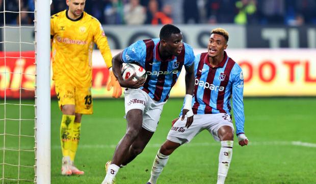 Fırtına ikinci yarıda esti! Dev golcü sahnede