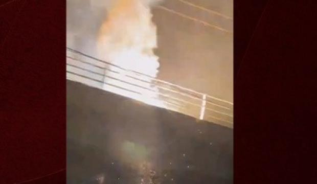 Tramvay hattına yıldırım çarptı! Peş peşe patlamalar oldu