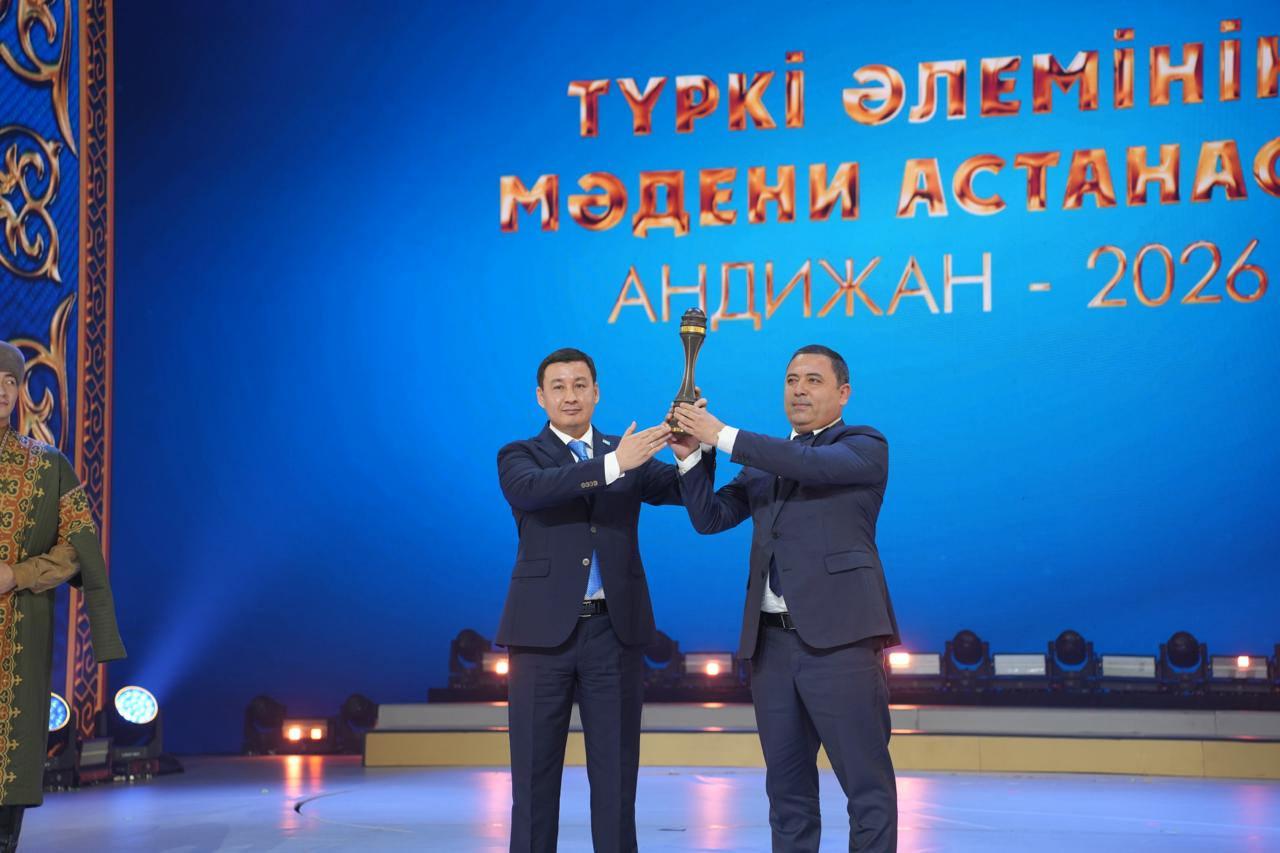 Uluslararası Türk Kültürü Teşkilatı (TÜRKSOY) 'Türk Dünyası Kültür Başkenti' ünvanı, Kazakistan'ın Aktau şehrinden Özbekistan'ın Andican şehrine görkemli törenle devredildi.