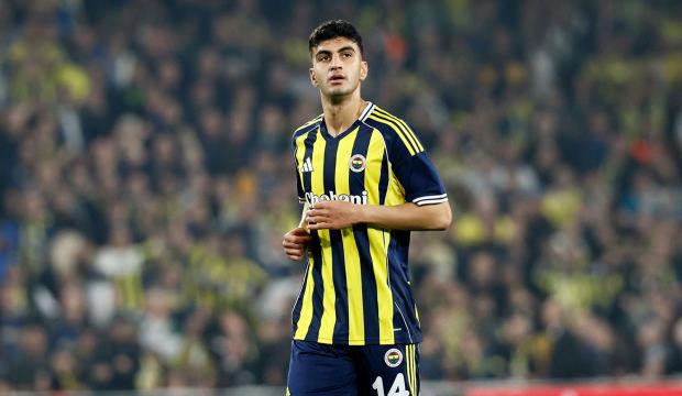 Yiğit Efe'den ilk maçında güven veren performans! Kimseye top göstermedi