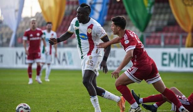 1. Lig'de 7 gollü nefes kesen maç! Gol makinesi 90+3'te takımına hayat verdi