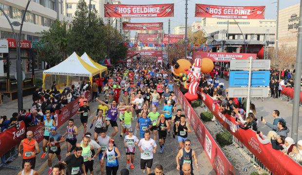 7. Gazi Yarı Maratonu heyecan ve renkli görüntülerle yapıldı