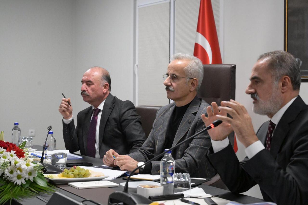 Ulaştırma ve Altyapı Bakanı Abdulkadir Uraloğlu