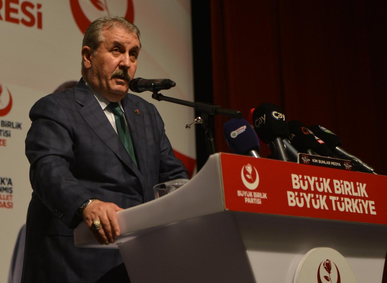 Büyük Birlik Partisi Genel Başkanı Mustafa Destici
