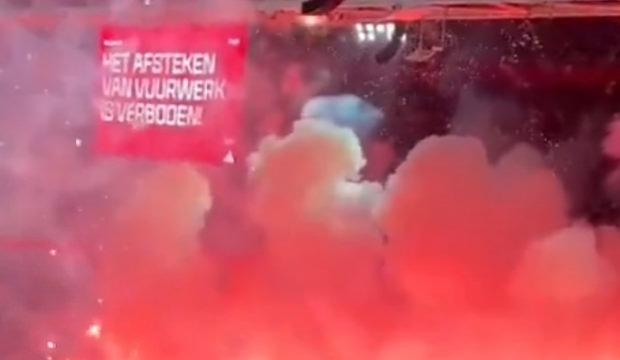 Avrupa'nın konuştuğu olay! Maç oynanırken Hollanda devi Ajax'ın stadını yaktılar