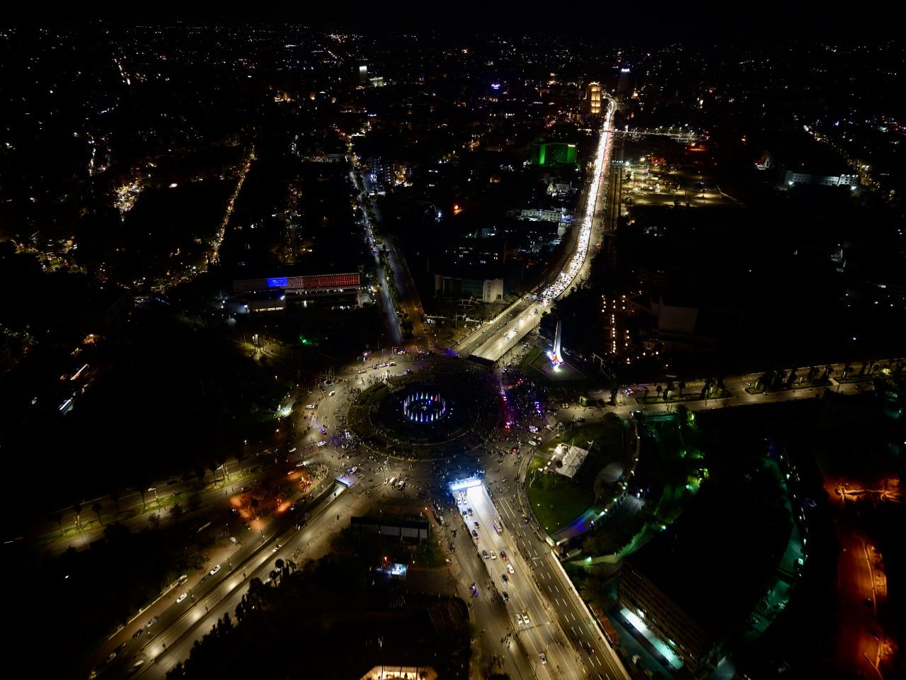 Suriye’de halk, 61 yıllık Baas rejiminin devrilmesinin birinci yıl dönümünü çeşitli etkinliklerle kutladı. 