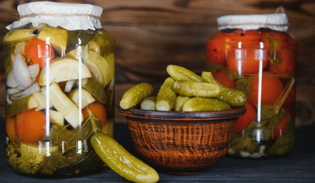 Geleneksel Lezzet: Evde Turşu Kurma