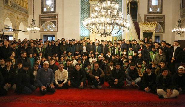 52 ilde 3 bin 200 liseli genç, sabah namazında buluştu
