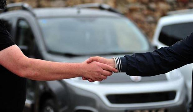 İkinci el otomobilde yeni dönem resmen başladı! Tarihi adım esnafa nefes aldıracak