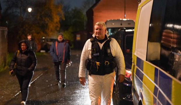 İngiltere'de kırmızı alarm! 'Bomba var' istihbaratı sonrası 200 ev boşaltıldı