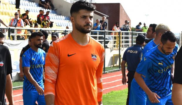 Kaleden kaleye gol atan kaleci 3. Lig ekibine transfer oldu