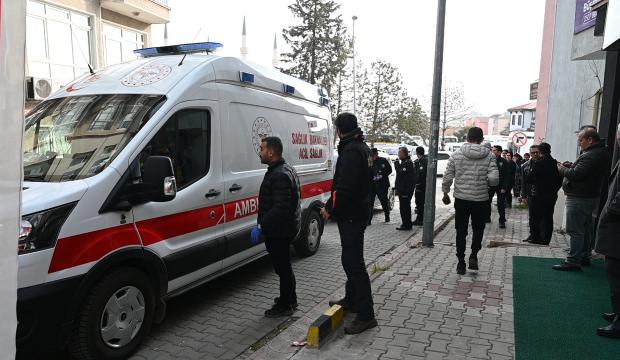 Kayınpeder, gelinini tabancayla yaralayıp, onun kız kardeşini öldürdü