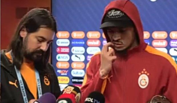 Tercüman sansürü: Leroy Sane'nin 'Elle müdahale' sözü yanlış çevrildi