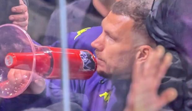 Maç biter bitmez Dzeko megafona sarıldı: Taraftarın gözü döndü