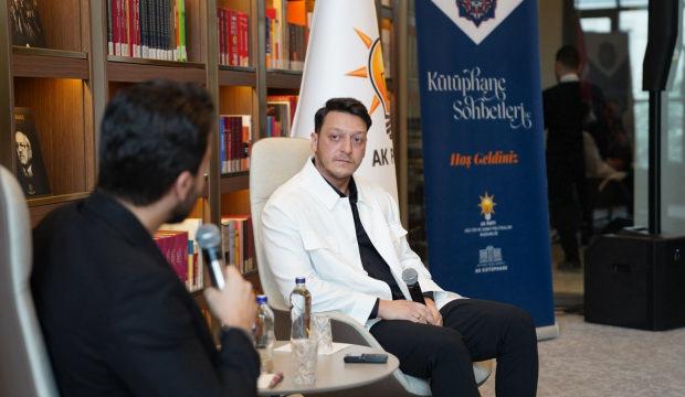 Mesut Özil'den Cumhurbaşkanı Erdoğan sözleri: Bizi bir ve beraber kılan ruhu o uyandırdı