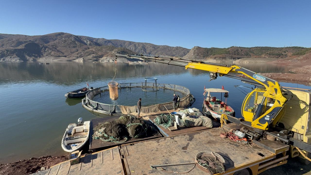 Almus Barajı ve somon üretim tesisi