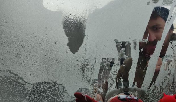 Termometreler eksi 17'yi gördü: Kent buz tuttu! 'Trafiğe çıkmayın' uyarısı