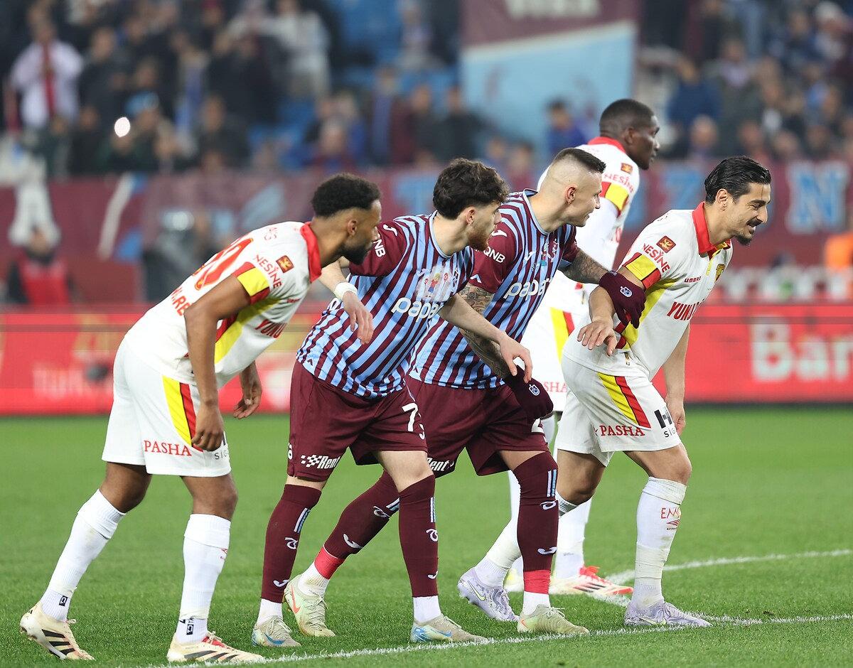 Geçen sezon oynanan Trabzonspor-Göztepe karşılaşması