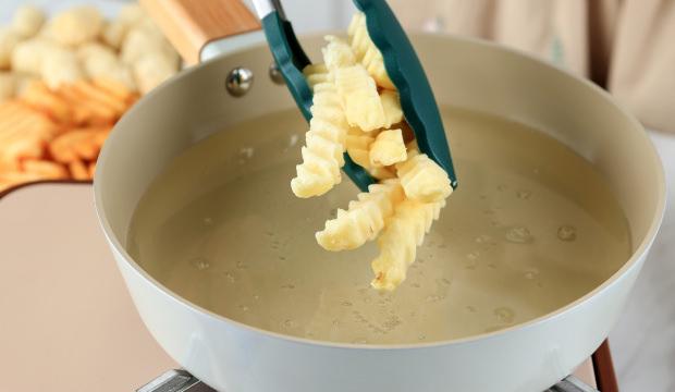 Yağ kokusunu dakikalar i&ccedil;inde yok eden basit &ccedil;&ouml;z&uuml;mler