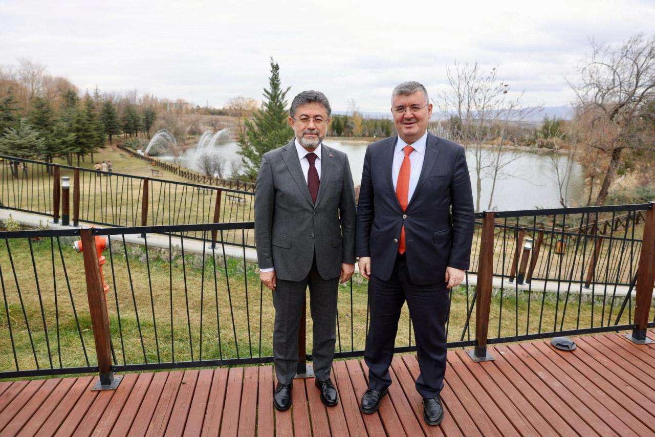 Tarım ve Orman Bakanı İbrahim Yumaklı, Kanal 7 Genel Yayın Yönetmeni ve Haber7 Yazarı Mehmet Acet