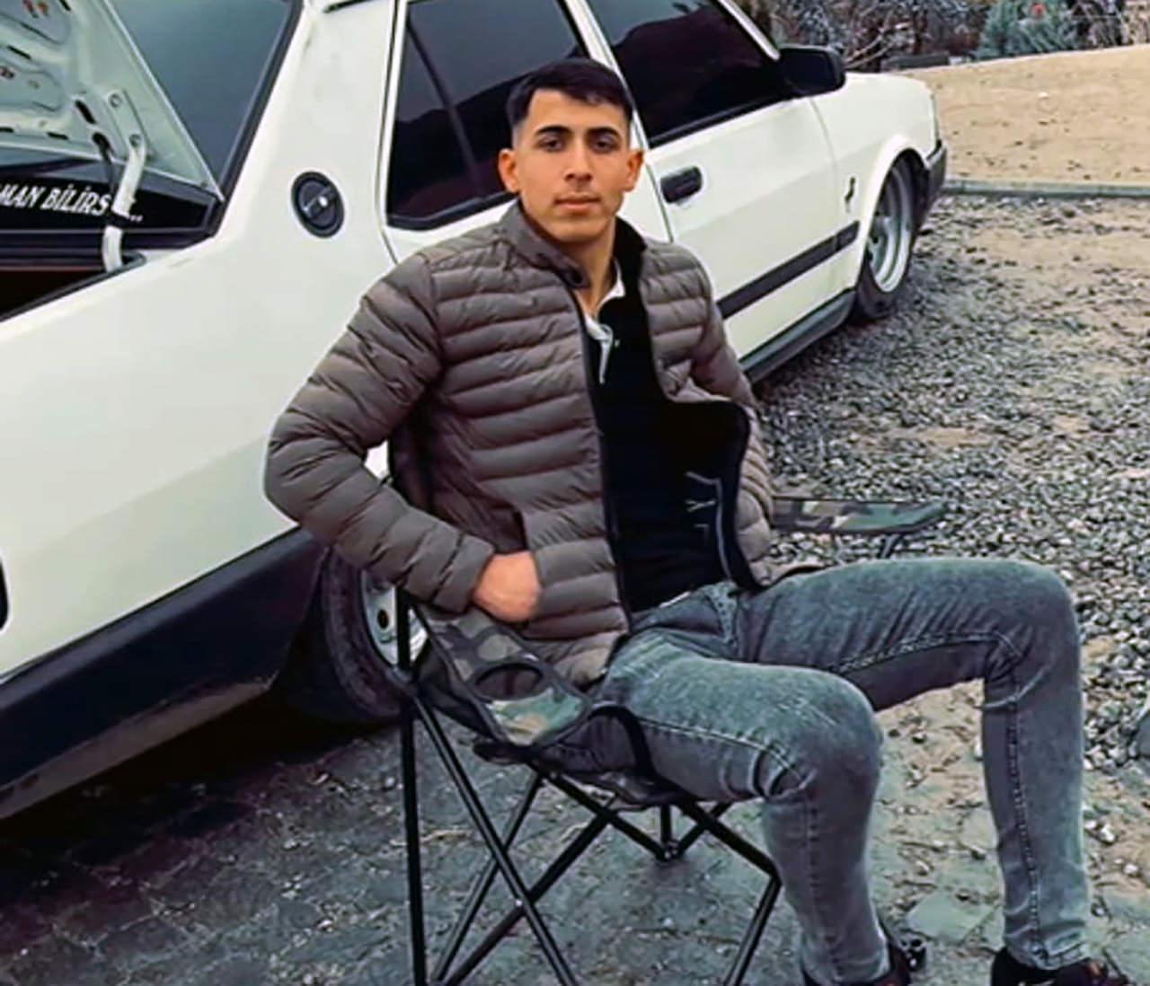 Bıçaklanarak öldürülen Murat İnanmaz(19)