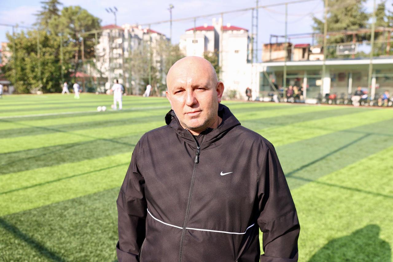 Agaverdiyev, takımını Trabzon'u görmesi için şehre getirip buradaki akranlarıyla dostluk maçı yaptırdı. Agaverdiyev, açıklamada bulundu.