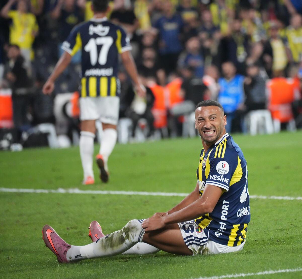Cenk Tosun, Trendyol Süper Lig'de oynanan Fenerbahçe - Trabzonspor maçında, 14 Eylül 2025
